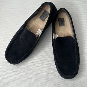 UGGS  Slippers Sz 12